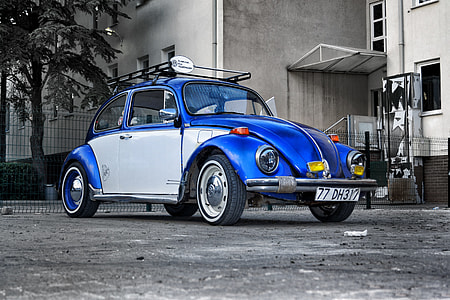 blue Volkswagen Beetle thumbnail