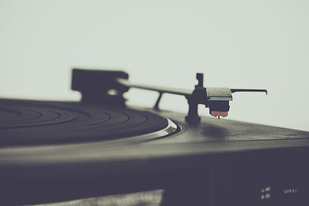 black turntable close-up photo thumbnail