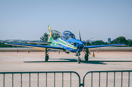 Blue Propeller Plane thumbnail