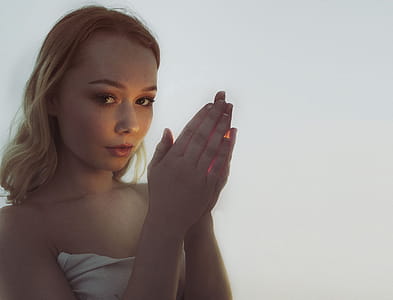 Woman Wearing Strapless Dress thumbnail