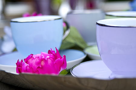 tilt shift lens photo of white teacup thumbnail