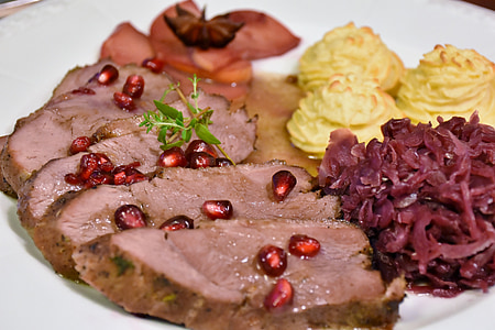 roasted beef with beans thumbnail