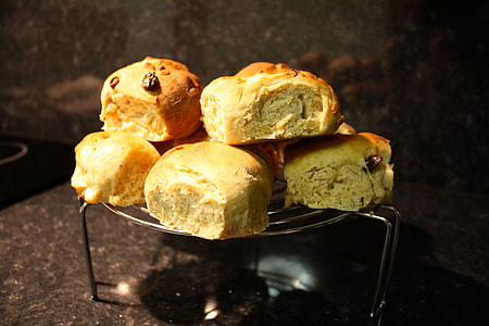 Hot Cross Buns, Freshly Baked Buns thumbnail