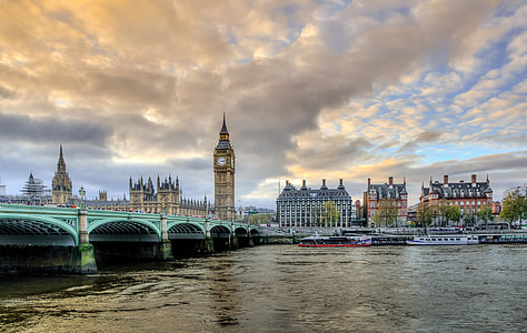 London with Victoria Bridge and Big Ben in England thumbnail