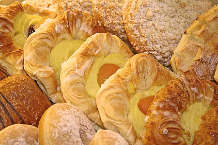 close-up photography of breads thumbnail