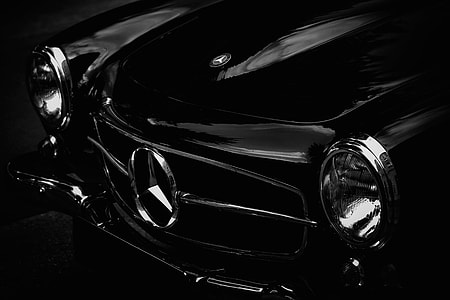 Classic Mercedes car thumbnail