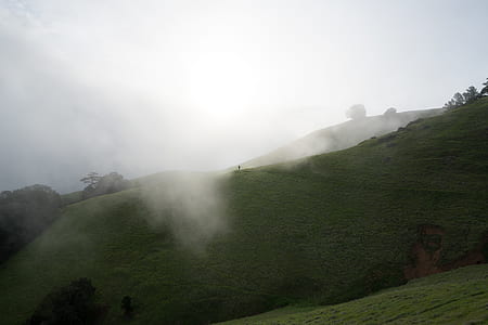 photo of mist and mountains thumbnail