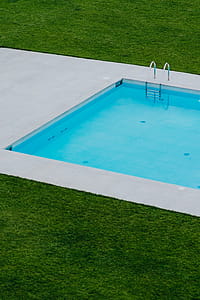 Modern swimming pool thumbnail