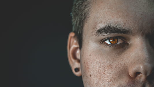 closeup photo of man's face thumbnail