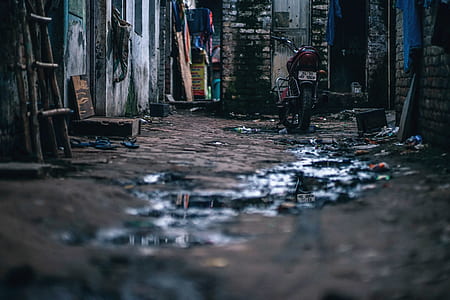 focus photo of parked motorcycle thumbnail