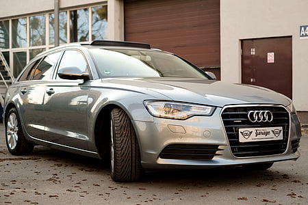 silver Audi 5-door hatchback thumbnail
