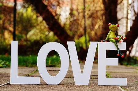 Love signage thumbnail
