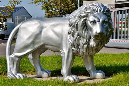 gray lion statue thumbnail