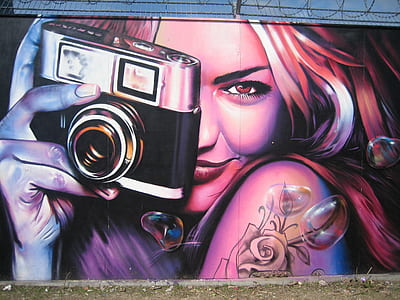 woman holding camera illustration thumbnail