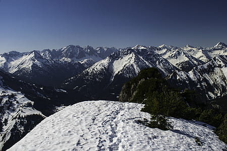 Snow Capped Mountain Ranges thumbnail