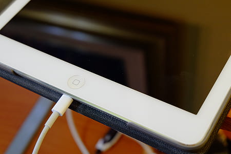 charged white iPad thumbnail