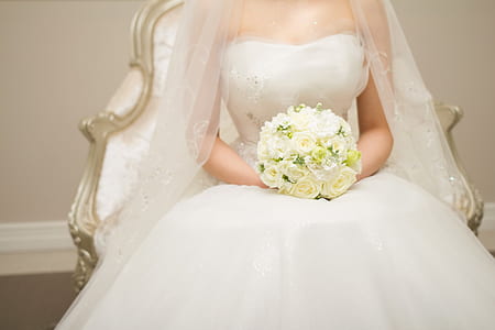 woman wearing bridal giown thumbnail