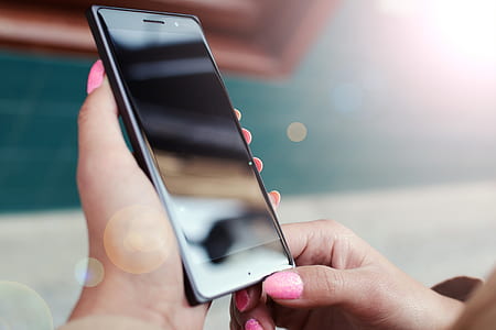 Black Android Smartphone thumbnail