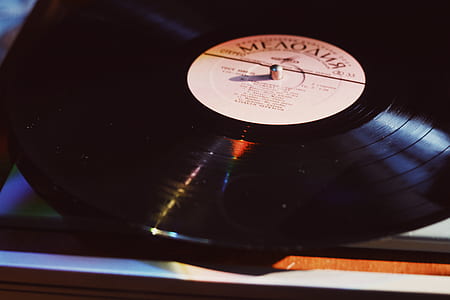 black vinyl album thumbnail