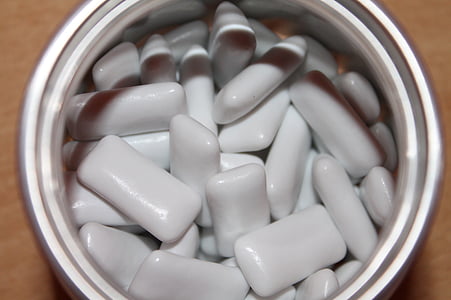rectangular white mints in an thumbnail