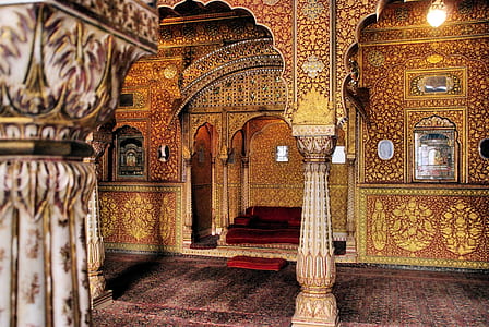 mosque interior thumbnail