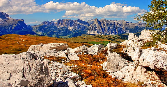 landscape photography of mountains thumbnail