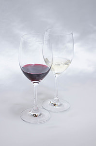 two red wine and wine in wineglasses thumbnail