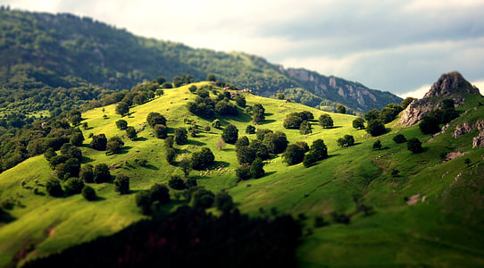 landscape photography of mountain thumbnail