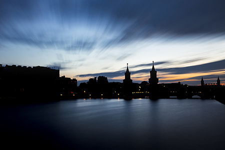 silhouette photo of cityscape thumbnail