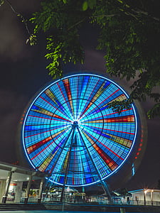 blue and red ferris wheel thumbnail