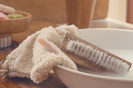 basin of brush and towel thumbnail