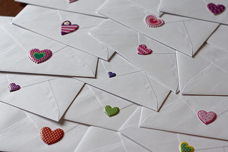 photography of message envelopes thumbnail