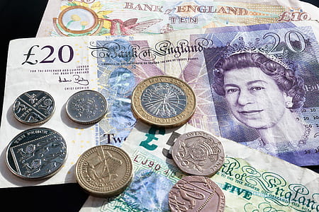 closeup of British coin pound banknotes thumbnail