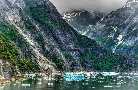 mountain range in mist thumbnail