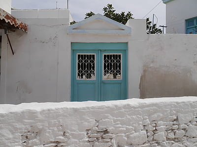 white wall near door thumbnail