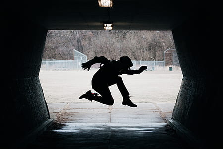 man doing jumpshot thumbnail