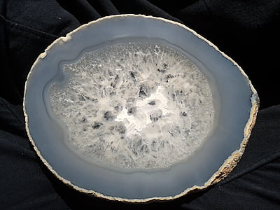 gray geode thumbnail