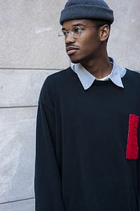 man staring at somewhere thumbnail
