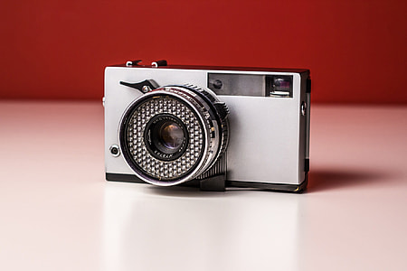 Compact camera thumbnail