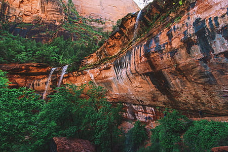 brown rock formation thumbnail