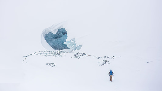 person snow boarding on mountain thumbnail