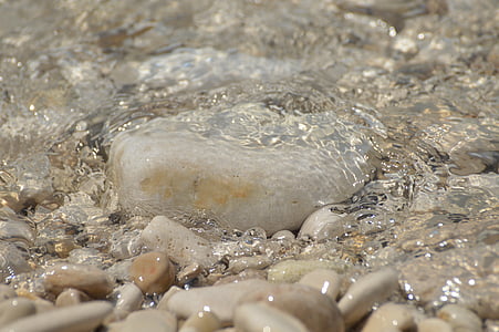 close-up photography of gray stone thumbnail
