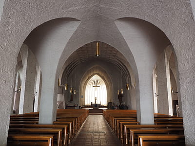 white cathedral thumbnail