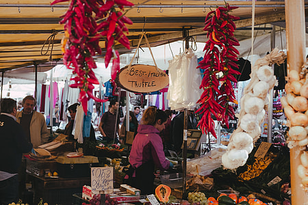 Food market in Rome thumbnail