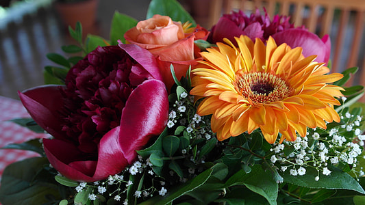 yellow and red bouquet of flowers thumbnail