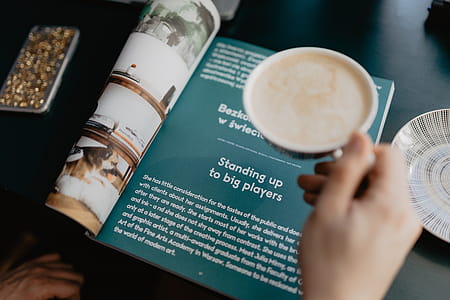 Reading a magazine thumbnail