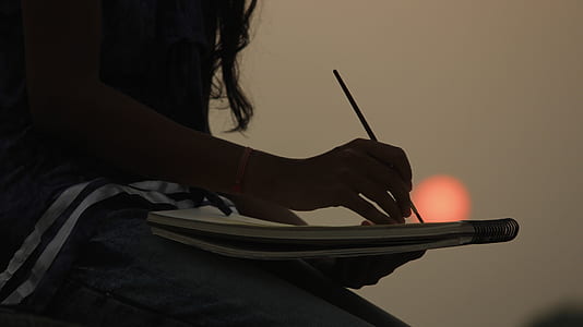 closeup photography of person painting thumbnail