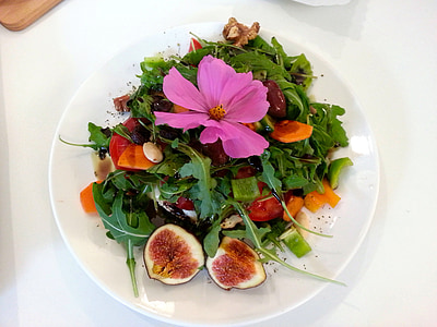 pomegranate with vegetable salad thumbnail