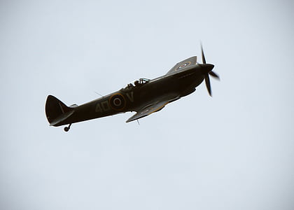 black and gray fighting plane thumbnail
