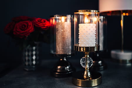 Gold Lanterns with Red Roses thumbnail